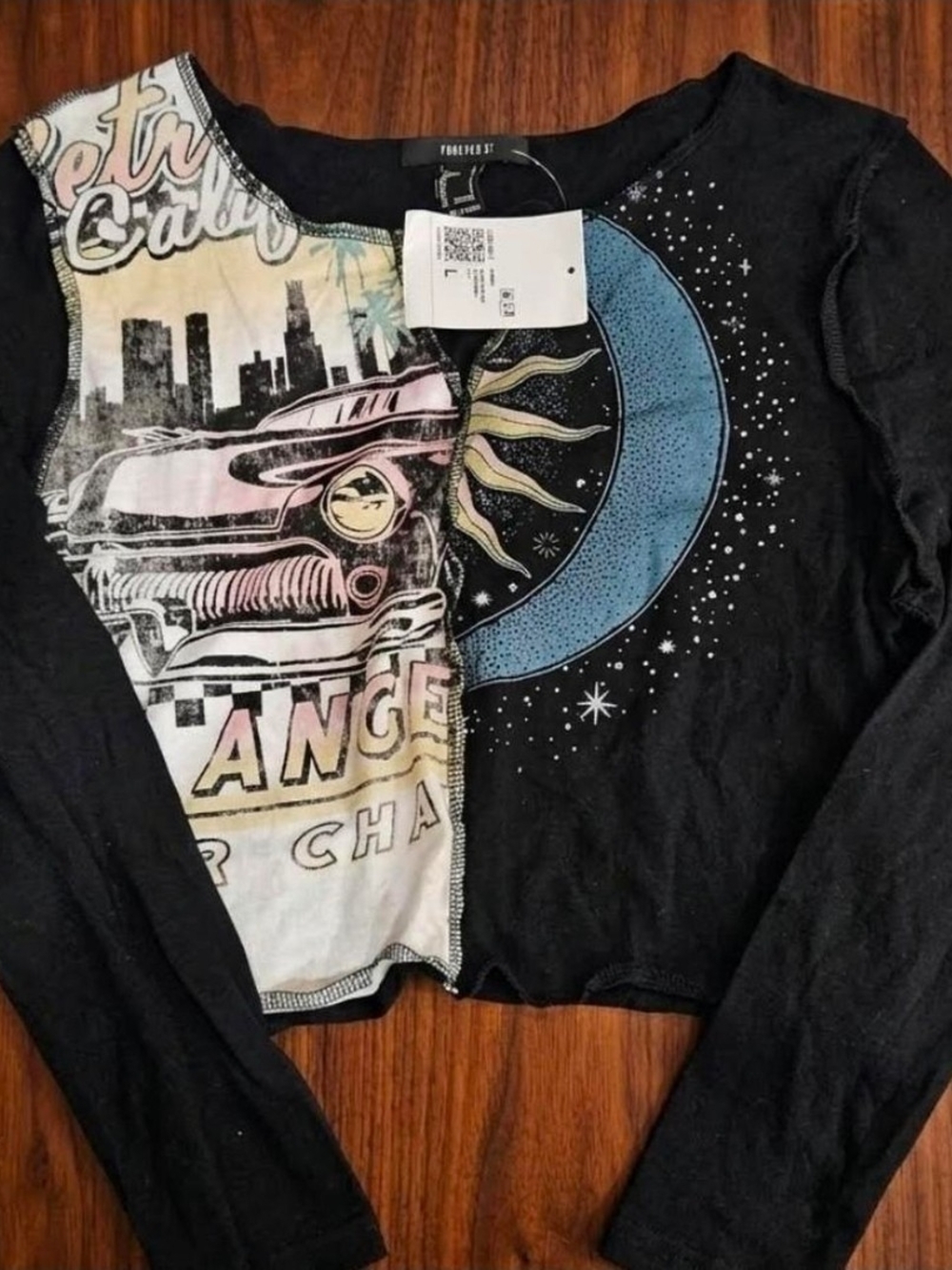 Forever 21 Girls' Black Graphic Long-Sleeve Crop Top - Moon & Retro Car